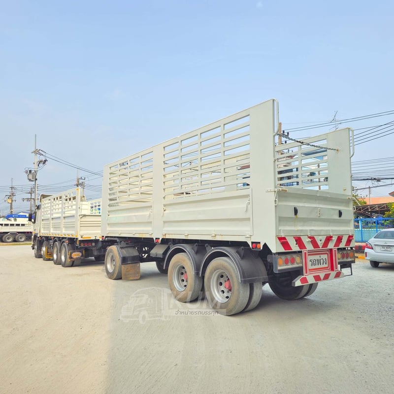 สิบสองล้อคอก Volvo FM 440 แรง ปี 2556 + หางคอก สามเพลา ปี 64 (2894 0735)