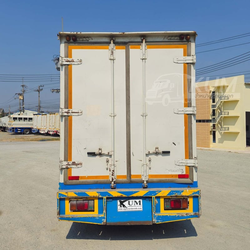 สี่ล้อตู้ ISUZU NLR 104 แรง ปี 2563 (2632)