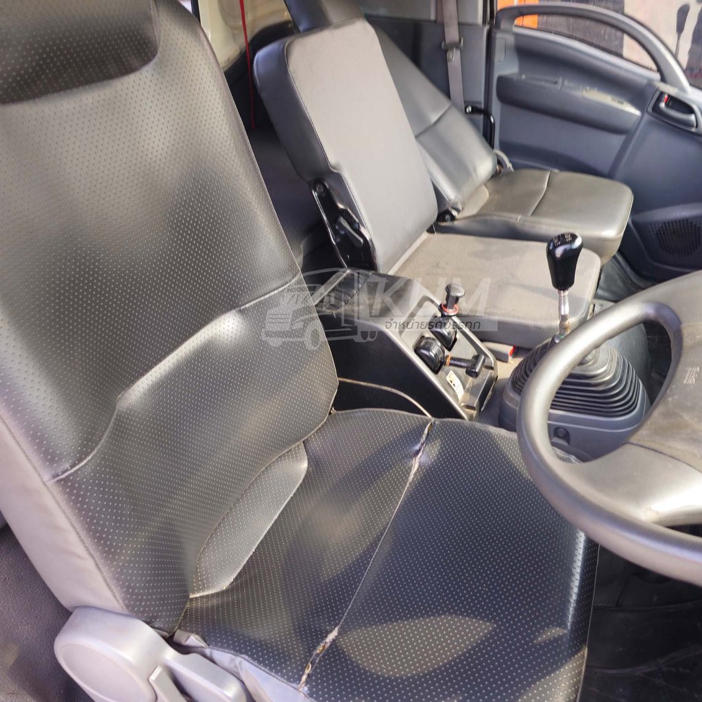 สด ลด  VAT หกล้อหัวลาก ISUZU FTR 240 แรง ปี 63 (7542)