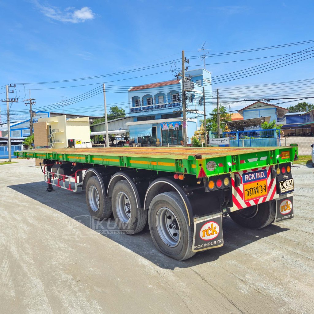 หางสวย ๆ หางพื้นเรียบ สามเพลา อู่ RCK ปี 66 (5616) หางสวย ๆ หางพื้นเรียบ สามเพลา อู่ RCK ปี 66 (5616)