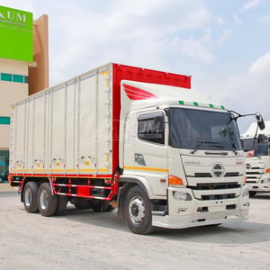 สิบล้อตู้สิบบาน HINO FL8J 260 ปี 2565 (5943)