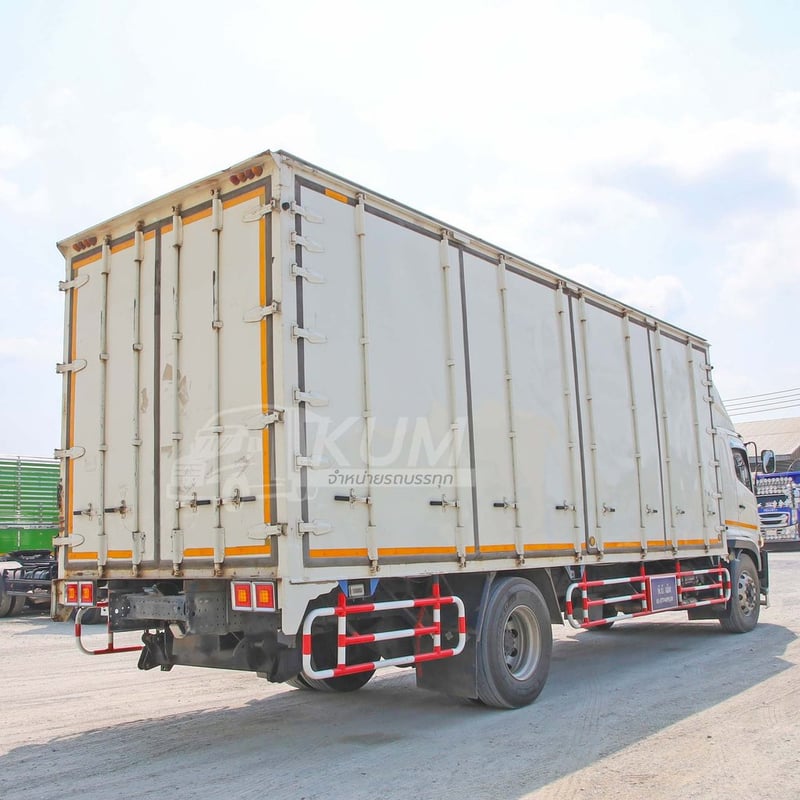 หกล้อตู้สิบบาน HINO FG8J 240 แรง ปี 2561 (4378)