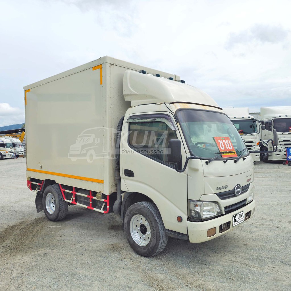 สด ลด VAT สี่ล้อตู้ HINO XZU 136 แรงม้า ปี 61 ราคาเบาๆ (4583)