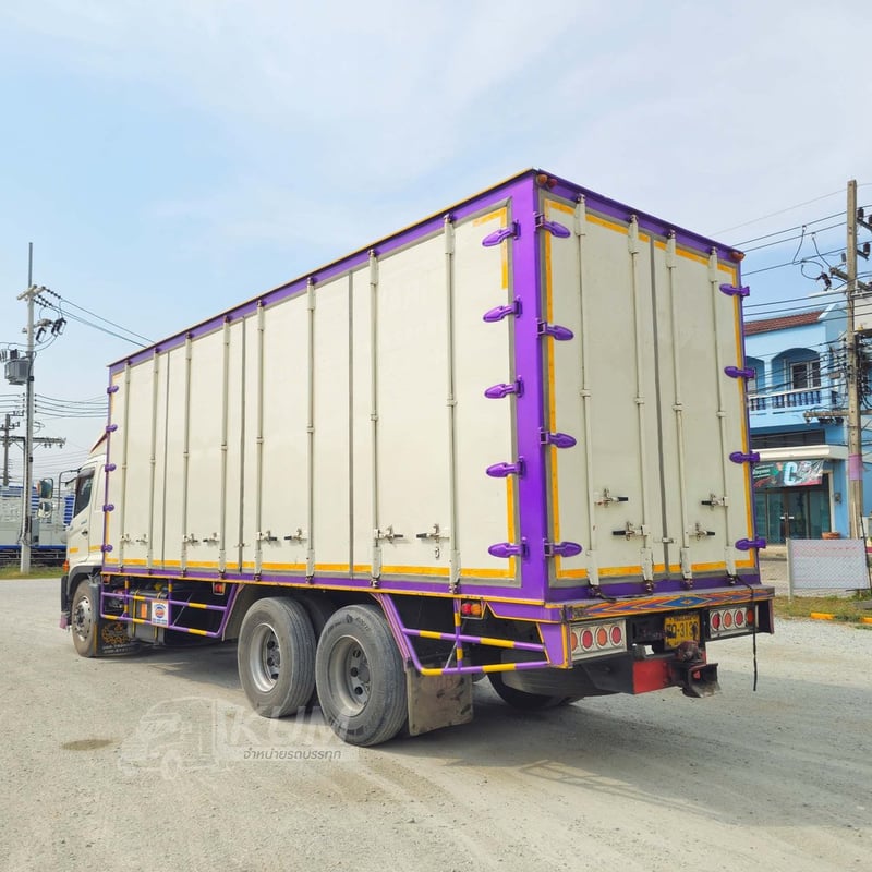 สิบล้อตู้สิบบาน HINO FL8J 260 แรง ปี 2560  (3133)
