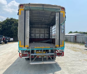 รถหกล้อโดยสารอยู่  Vายตัด 690,000 บาท พร้อมใช้งาน (2872)