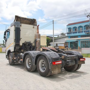 สิบล้อหัวลาก VOLVO FH 440 แรง ปี 2558 (8454)