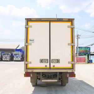 สี่ล้อตู้เย็น ISUZU NLR 130 แรง ปี 2566 (8088)