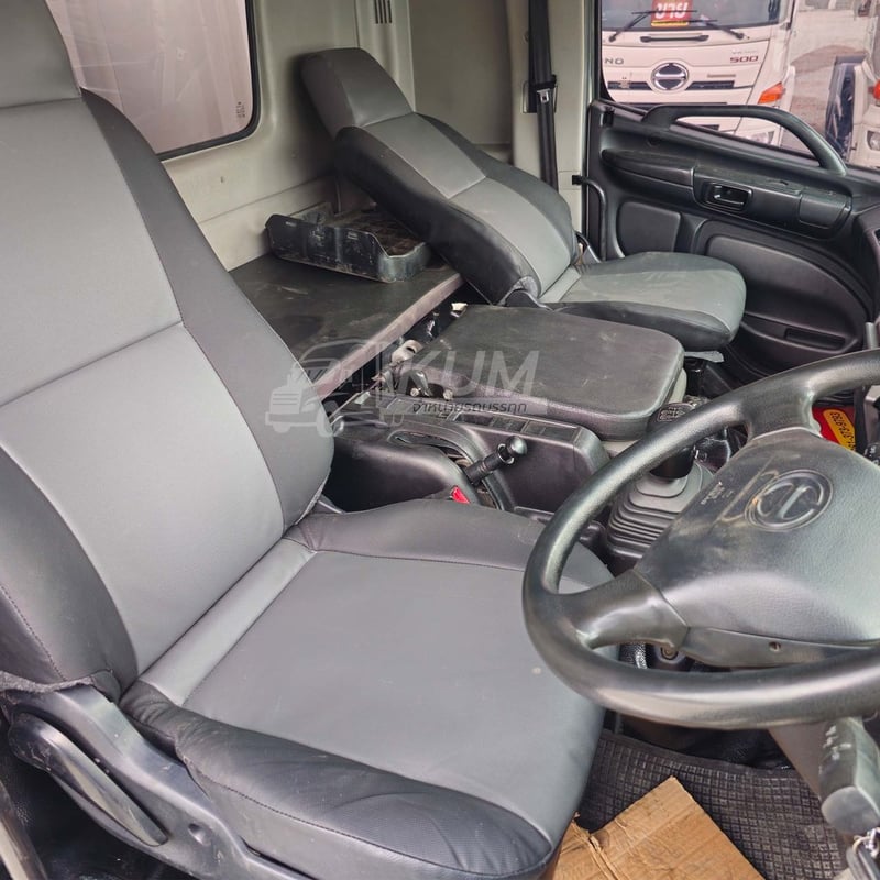 สิบล้อพื้นเรียบ HINO FL8J 260 แรง ปี 2560 (1784) สิบล้อพื้นเรียบ HINO FL8J 260 แรง ปี 2560 (1784)