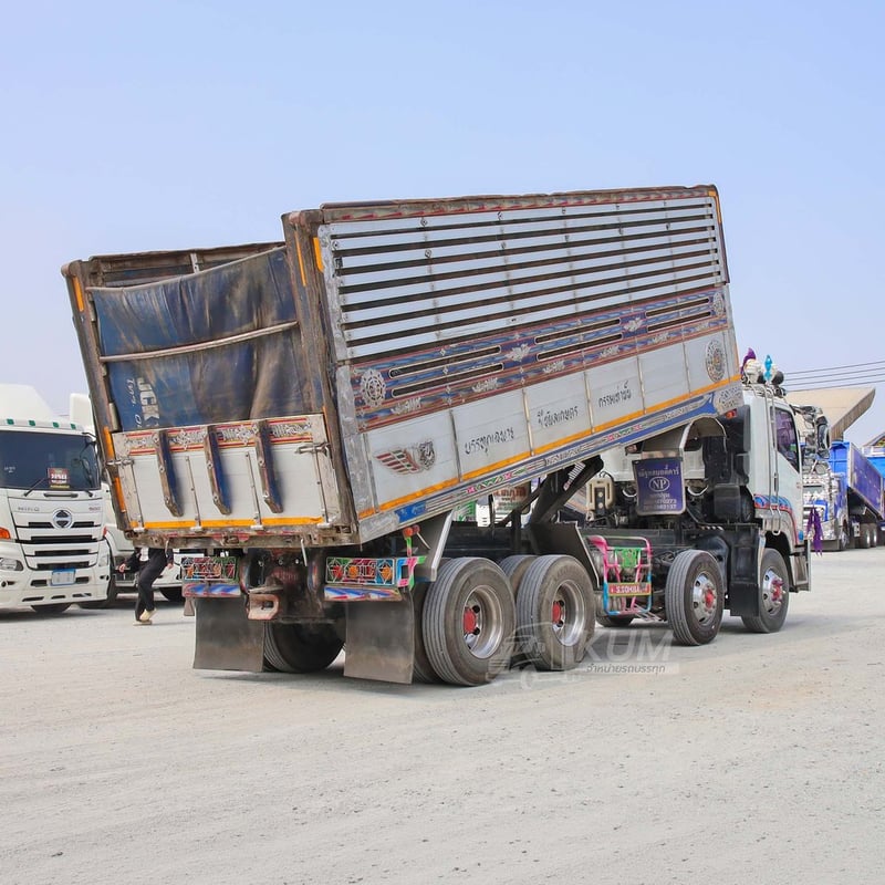 สิบสองล้อดั้มพ์ ISUZU FYH 360 แรง ปี 2556(2507)