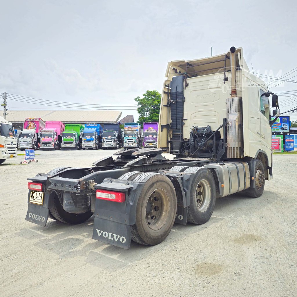 ผ่อน ลด ดอก สวยมากคันนี้ หัวลาก volvo 440 แรงม้า ปี61 (4393) ผ่อน ลด ดอก สวยมากคันนี้ หัวลาก volvo 440 แรงม้า ปี61 (4393)