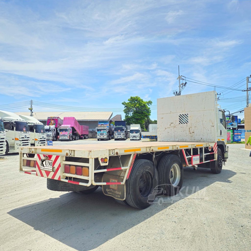 ISUZU FVZ 300 แรงม้า ปี 57 รถบรรทุก 10 ล้อ พื้นเรียบ (0978)