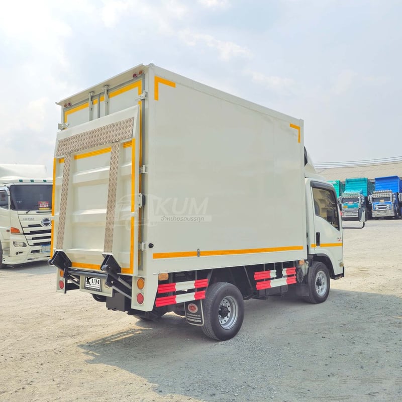 สี่ล้อตู้ลิฟท์ท้าย ISUZU NLR 130 แรง ปี 2564 (3578) สี่ล้อตู้ลิฟท์ท้าย ISUZU NLR 130 แรง ปี 2564 (3578)