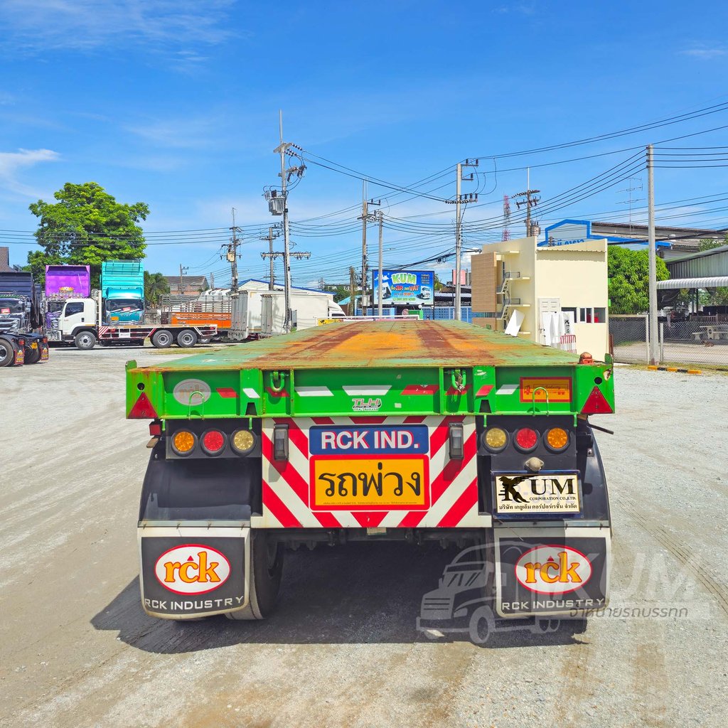 หางสวย ๆ หางพื้นเรียบ สามเพลา อู่ RCK ปี 66 (5612) หางสวย ๆ หางพื้นเรียบ สามเพลา อู่ RCK ปี 66 (5612)