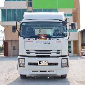 หกล้อหัวลาก ISUZU FTR 240 แรง ปี 2565+หางก้าง สองเพลาพนัส ปี 2560 (2712 5072)