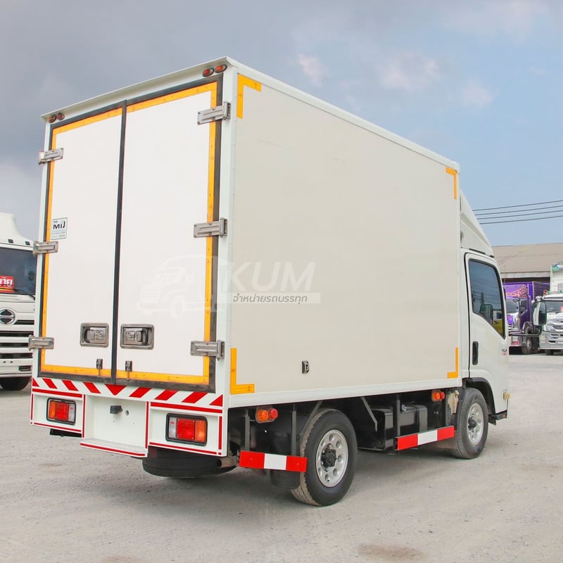 สี่ล้อตู้เย็น ISUZU NLR 130 แรง ปี 2566 (8088)