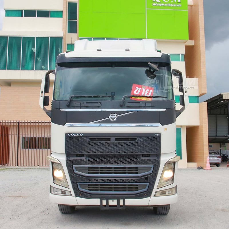 *ราคาตัด* สิบล้อหัวลาก VOLVO FH 440 แรง ปี 2558 (8454) *ราคาตัด* สิบล้อหัวลาก VOLVO FH 440 แรง ปี 2558 (8454)