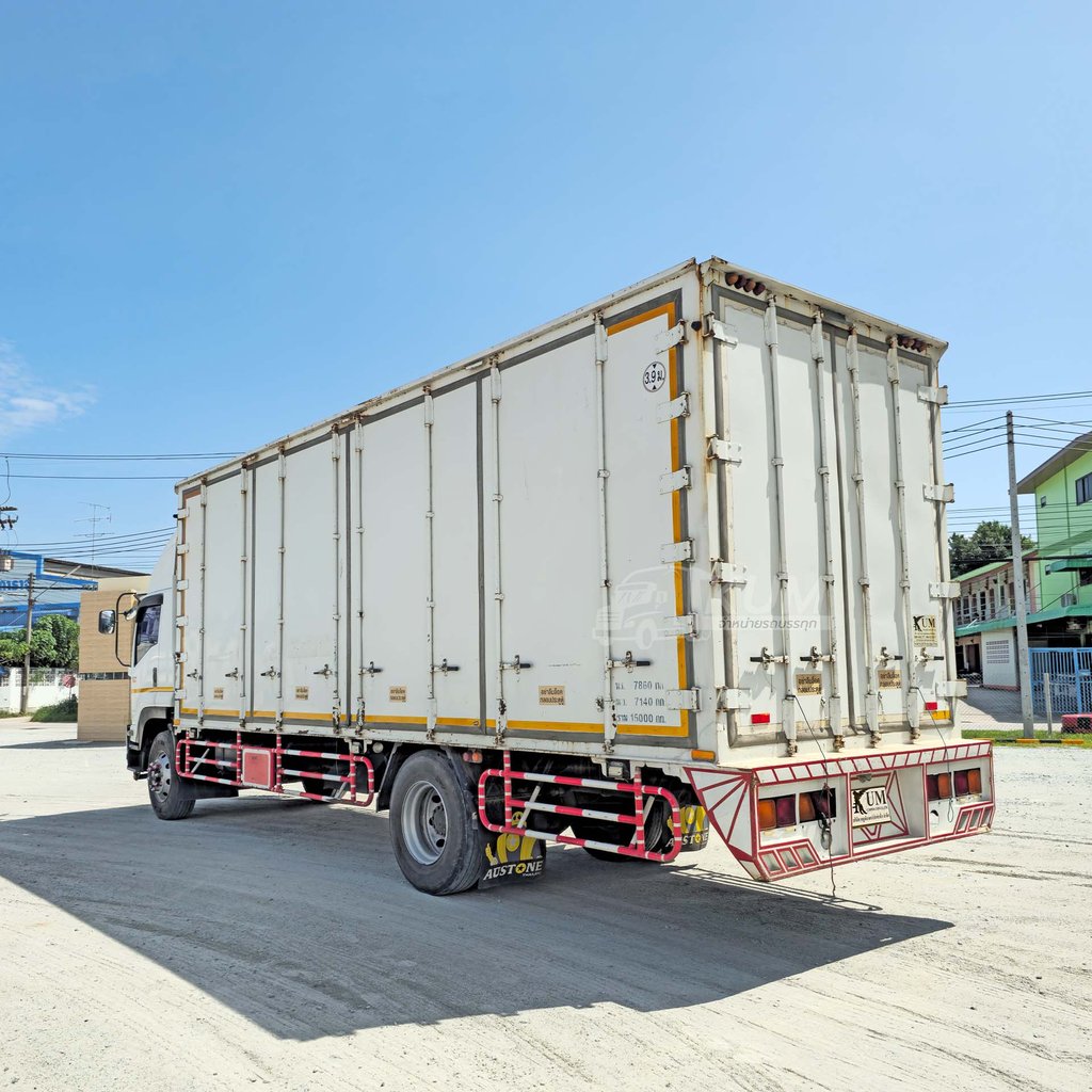 สด ลด VAT หกล้อตู้สิบบาน ISUZU FTR 240 แรงม้า ปี 58 (2715) สด ลด VAT หกล้อตู้สิบบาน ISUZU FTR 240 แรงม้า ปี 58 (2715)