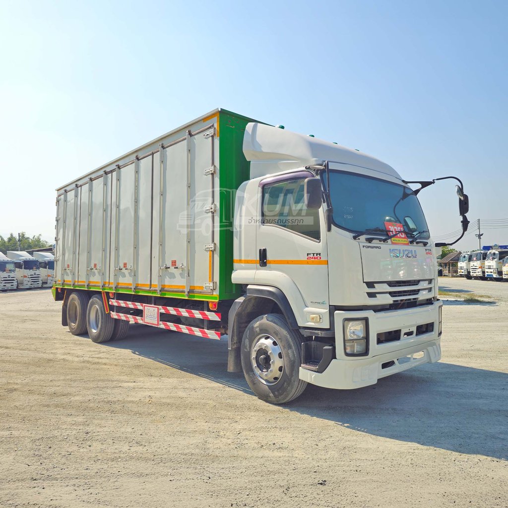 ถูกกว่าหลายแสนมาก สิบล้อตู้สิบบาน ISUZU FTR 240 แรง ปี 62 (8315) ถูกกว่าหลายแสนมาก สิบล้อตู้สิบบาน ISUZU FTR 240 แรง ปี 62 (8315)