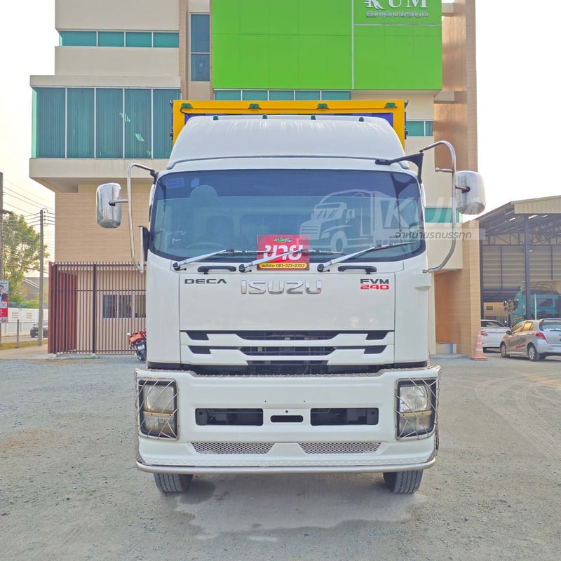สิบล้อตู้ ISUZU FVM 240 แรง ปี 2560 (2720)