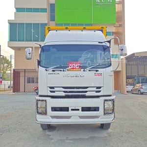 สิบล้อตู้ ISUZU FVM 240 แรง ปี 2560 (2720)