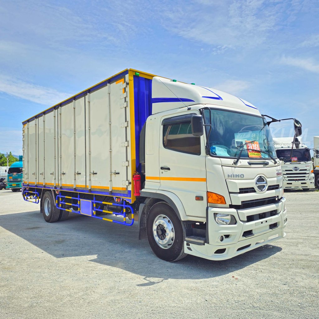 สด ลด VAT หกล้อตู้สิบบาน HINO FG 240 แรงม้า ปี 64 ไมล์น้อย (3641) สด ลด VAT หกล้อตู้สิบบาน HINO FG 240 แรงม้า ปี 64 ไมล์น้อย (3641)
