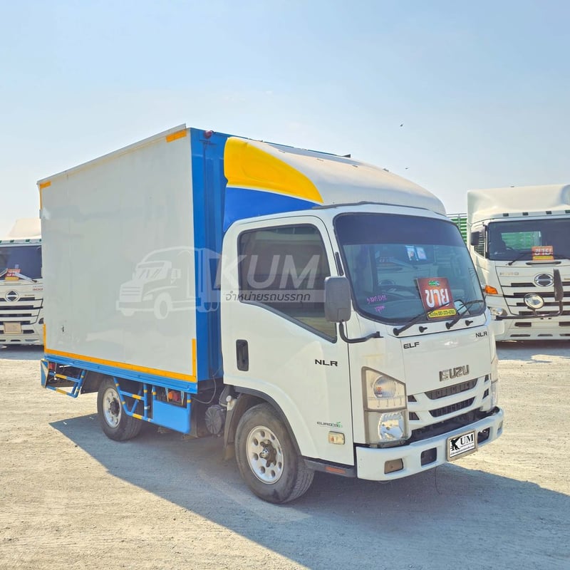 สี่ล้อตู้ ISUZU NLR 104 แรง ปี 2563 (2632)