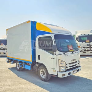 สี่ล้อตู้ ISUZU NLR 104 แรง ปี 2563 (2632)