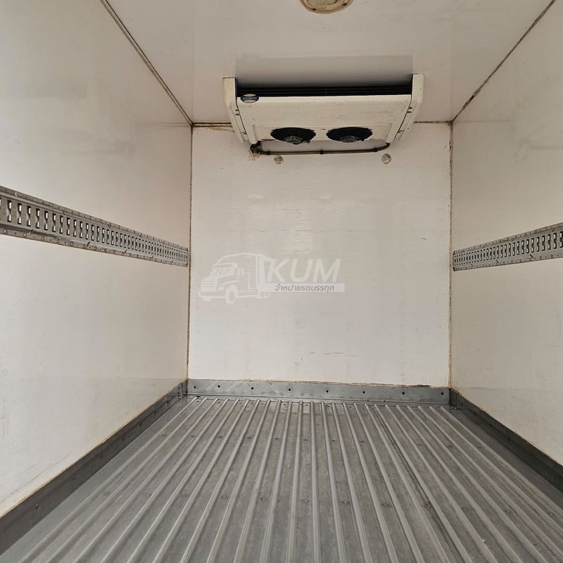 สี่ล้อตู้เย็น ISUZU NLR 130 แรง ปี 2566 (8088)