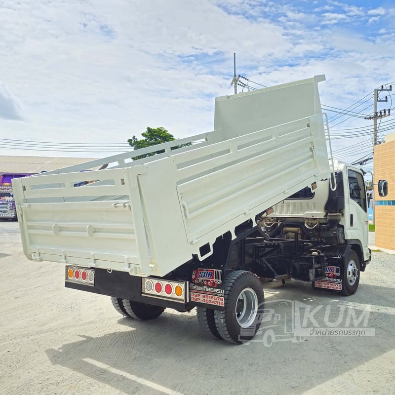 ราคาพิเศษ หกล้อดั้มพ์ ISUZU FRR 210 แรงม้า ปี 64 (3063)