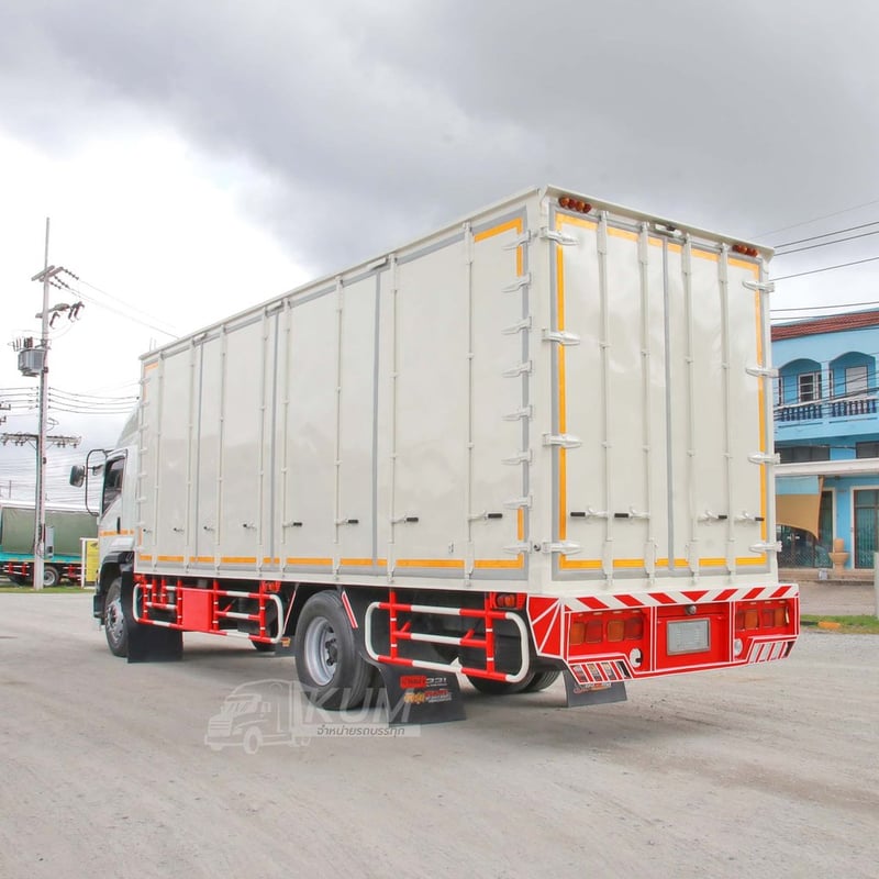 หกล้อตู้สิบบาน ISUZU FTR 240 แรง ปี 2561 (0510) หกล้อตู้สิบบาน ISUZU FTR 240 แรง ปี 2561 (0510)