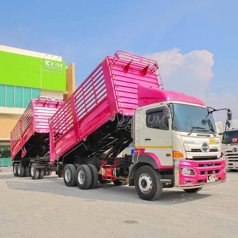 สิบล้อดั้มพ์ HINO FM1A 344 แรง ปี 2565 + หางดั้ม สามเพลา อู่พิรุธ ปี 2565 (0932 0933) สิบล้อดั้มพ์ HINO FM1A 344 แรง ปี 2565 + หางดั้ม สามเพลา อู่พิรุธ ปี 2565 (0932 0933)