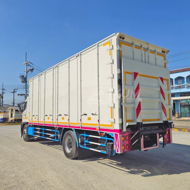 หกล้อตู้สิบบานลิฟท์ท้าย HINO FG 240 แรง ปี 62 (8724)
