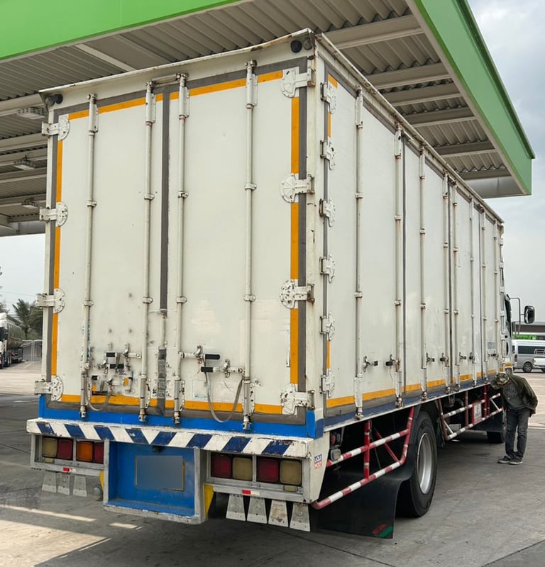 หกล้อตู้สิบบาน FTR ราคาตัดเพียง 990,000  (9785)