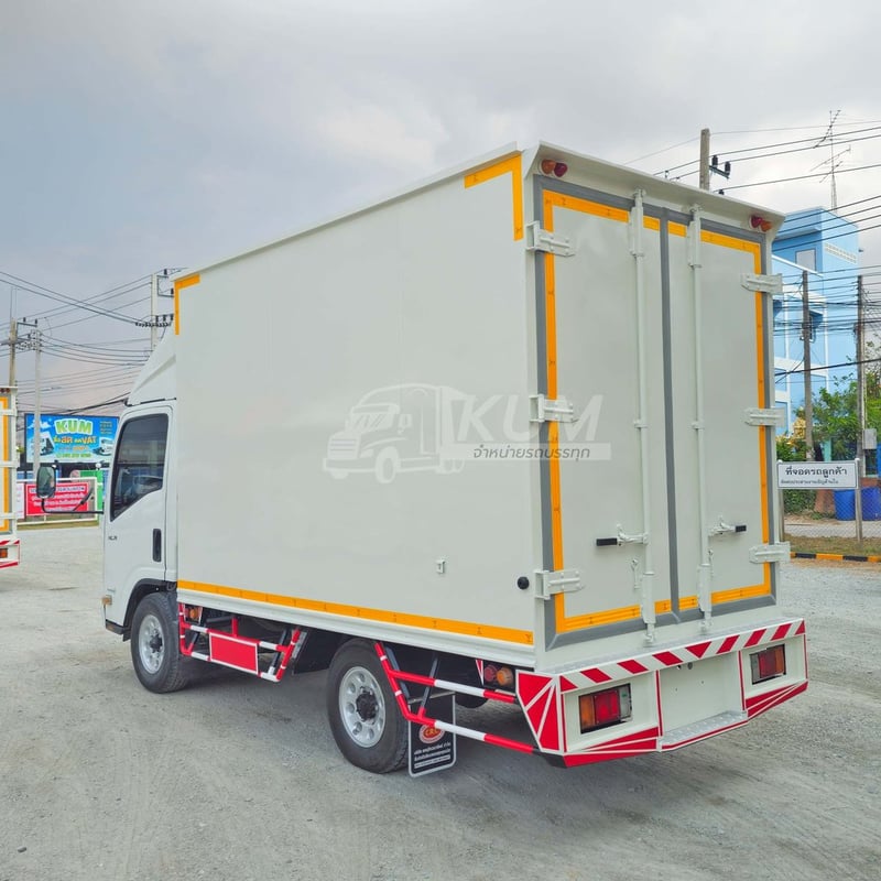 สี่ล้อตู้ ISUZU NLR 104 แรง ปี 2563 (2632)