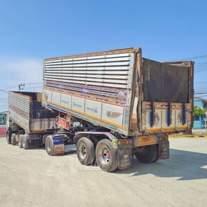 **Vายตัด* สิบสองล้อดั้มพ์ ISUZU FYH 360 แรง ปี 2556 + หางดั้มพ์ สามเพลา อู่ส.สมบัติ ปี 2556 (2507 2508)