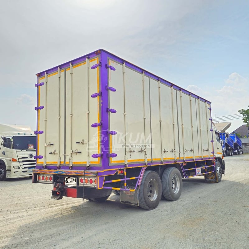 สิบล้อตู้สิบบาน HINO FL8J 260 แรง ปี 2560  (3133)
