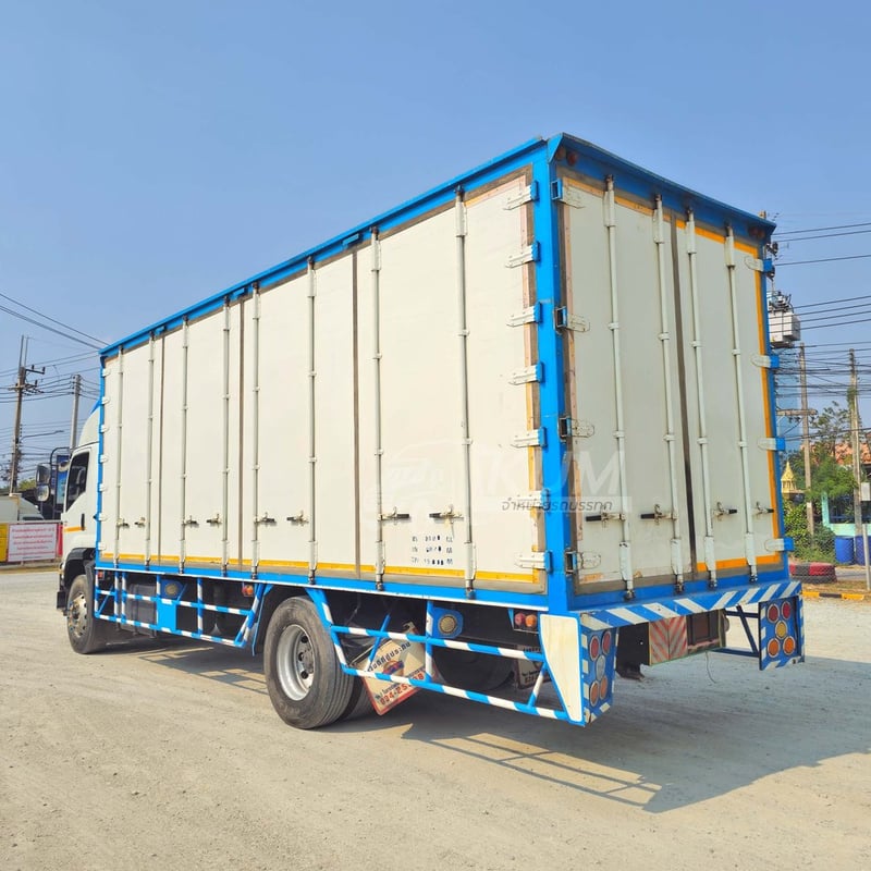 หกล้อตู้สิบบาน ISUZU FTR 240 แรง ปี 2564 (3567) หกล้อตู้สิบบาน ISUZU FTR 240 แรง ปี 2564 (3567)