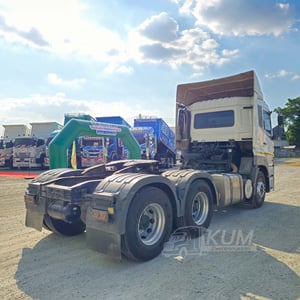 สิบล้อหัวลาก UD GWE 390 แรง ปี 2565 (2258)