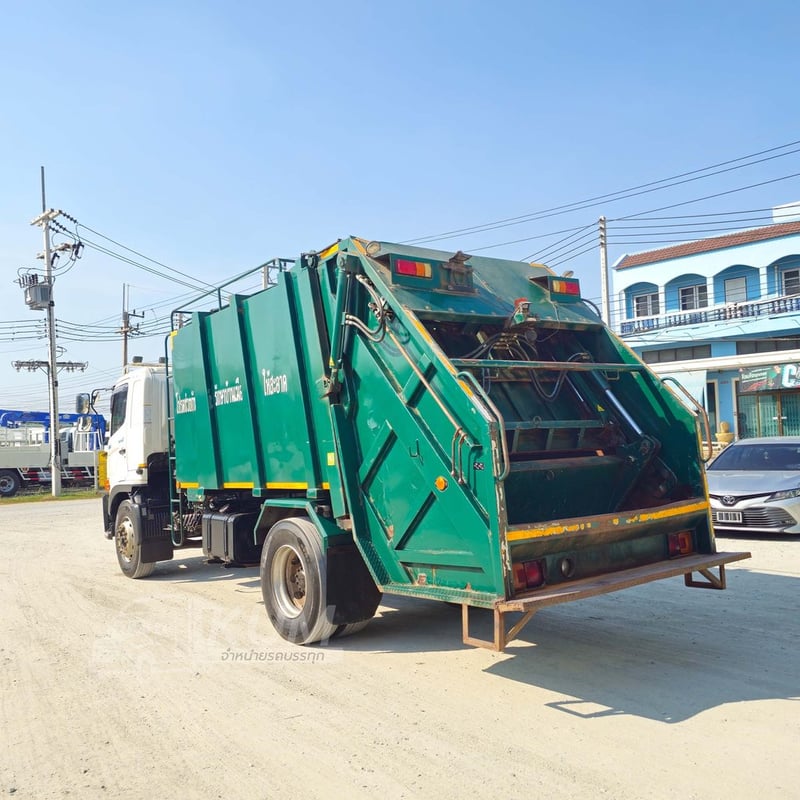 หกล้อบรรทุกขยะ HINO FG8J 240 แรง ปี 2566 (4084) หกล้อบรรทุกขยะ HINO FG8J 240 แรง ปี 2566 (4084)