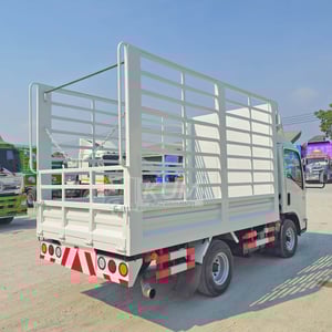 สี่ล้อคอก ISUZU NLR 130 แรง ปี 2555  (8467)