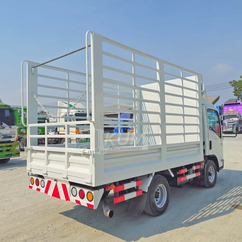 สี่ล้อคอก ISUZU NLR 130 แรง ปี 2555 (8467)