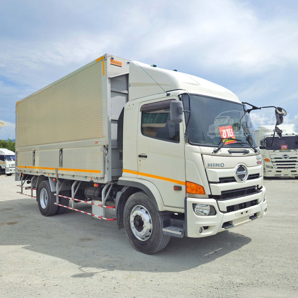 สด ลด VAT  หกล้อตู้สามบาน HINO FG8J 240 แรงม้า ปี 63  (3995)