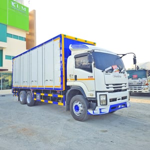 สิบล้อตู้ ISUZU FVM 240 แรง ปี 61 ตู้บิ้วใหม่ (1517)