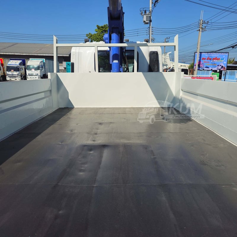 หกล้อดั้มพ์ ISUZU FTR 240 แรง ปี 2566 (3266)