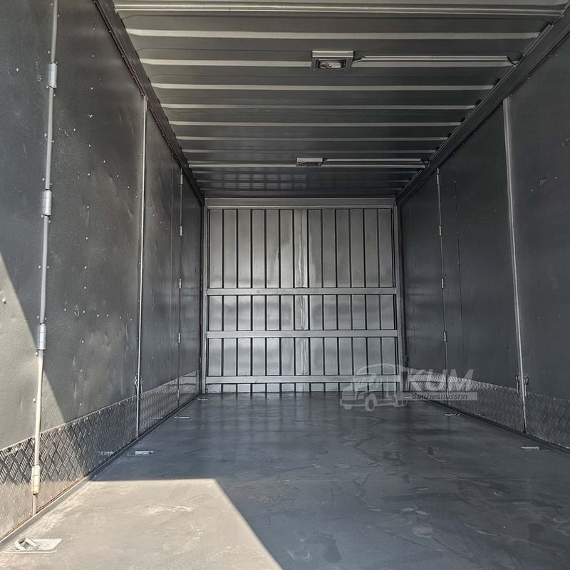 หกล้อตู้สิบบาน ISUZU FRR 210 แรง ปี 2565 (2331)