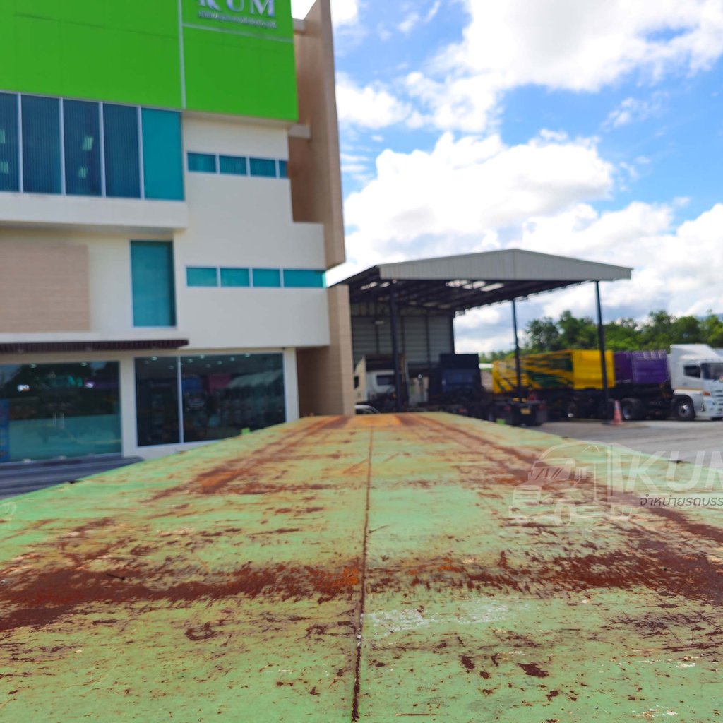 หางสวย ๆ หางพื้นเรียบ สามเพลา อู่ RCK ปี 66 (5612) หางสวย ๆ หางพื้นเรียบ สามเพลา อู่ RCK ปี 66 (5612)