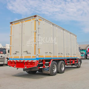 **ราคาตัด** สิบล้อตู้สิบบาน HINO FL8J 260 แรง ปี 2560 (0511) **ราคาตัด** สิบล้อตู้สิบบาน HINO FL8J 260 แรง ปี 2560 (0511)