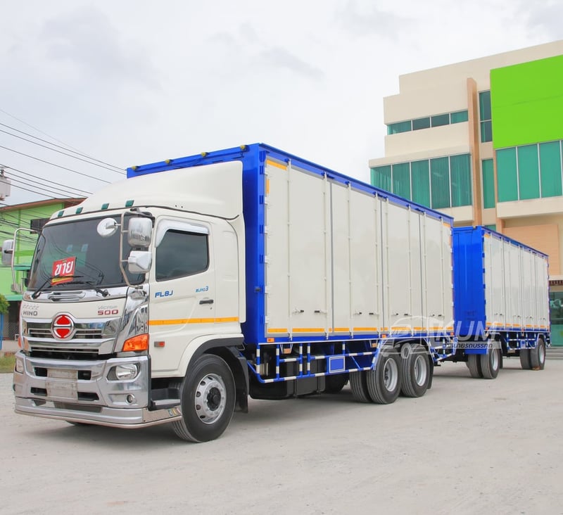 สิบล้อตู้สิบบาน HINO FL8J 260 แรง ปี 2565 + หางตู้สิบบาน สองเพลา อู่สมศักดิ์ บอดี้คาร์ ปี 2565 (7642 7643) สิบล้อตู้สิบบาน HINO FL8J 260 แรง ปี 2565 + หางตู้สิบบาน สองเพลา อู่สมศักดิ์ บอดี้คาร์ ปี 2565 (7642 7643)