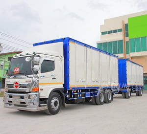 สิบล้อตู้สิบบาน HINO FL8J 260 แรง ปี 2565 + หางตู้สิบบาน สองเพลา อู่สมศักดิ์ บอดี้คาร์ ปี 2565 (7642 7643) สิบล้อตู้สิบบาน HINO FL8J 260 แรง ปี 2565 + หางตู้สิบบาน สองเพลา อู่สมศักดิ์ บอดี้คาร์ ปี 2565 (7642 7643)