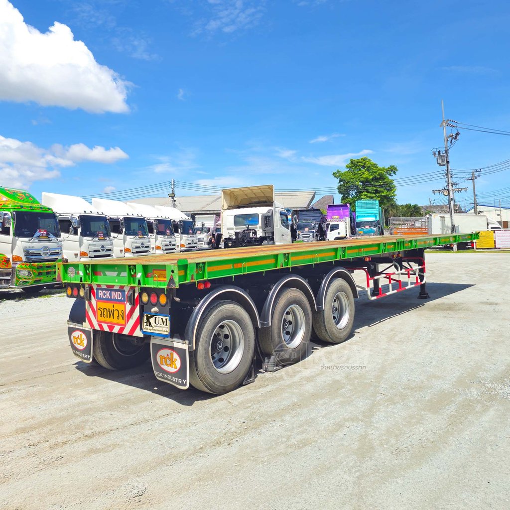 หางสวย ๆ หางพื้นเรียบ สามเพลา อู่ RCK ปี 66 (5616) หางสวย ๆ หางพื้นเรียบ สามเพลา อู่ RCK ปี 66 (5616)